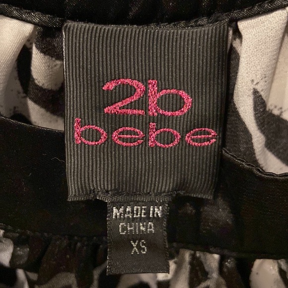 EUC 2B Bebe Satin Batwing Top - Size XS - Picture 3 of 4